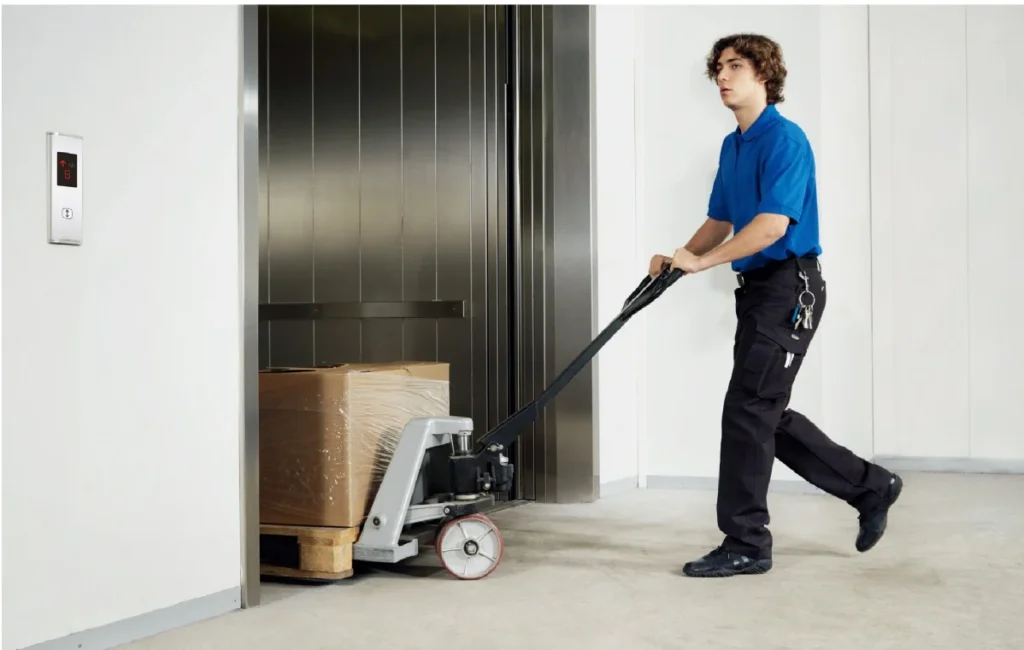 Logistics Centers Freight Elevator